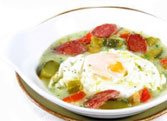 Fuet D'Olot and fried egg with green sauce