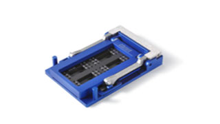 画像：Fluidic Connect Pro OOC, for 4 chips regular (organ-on-a-chip用)